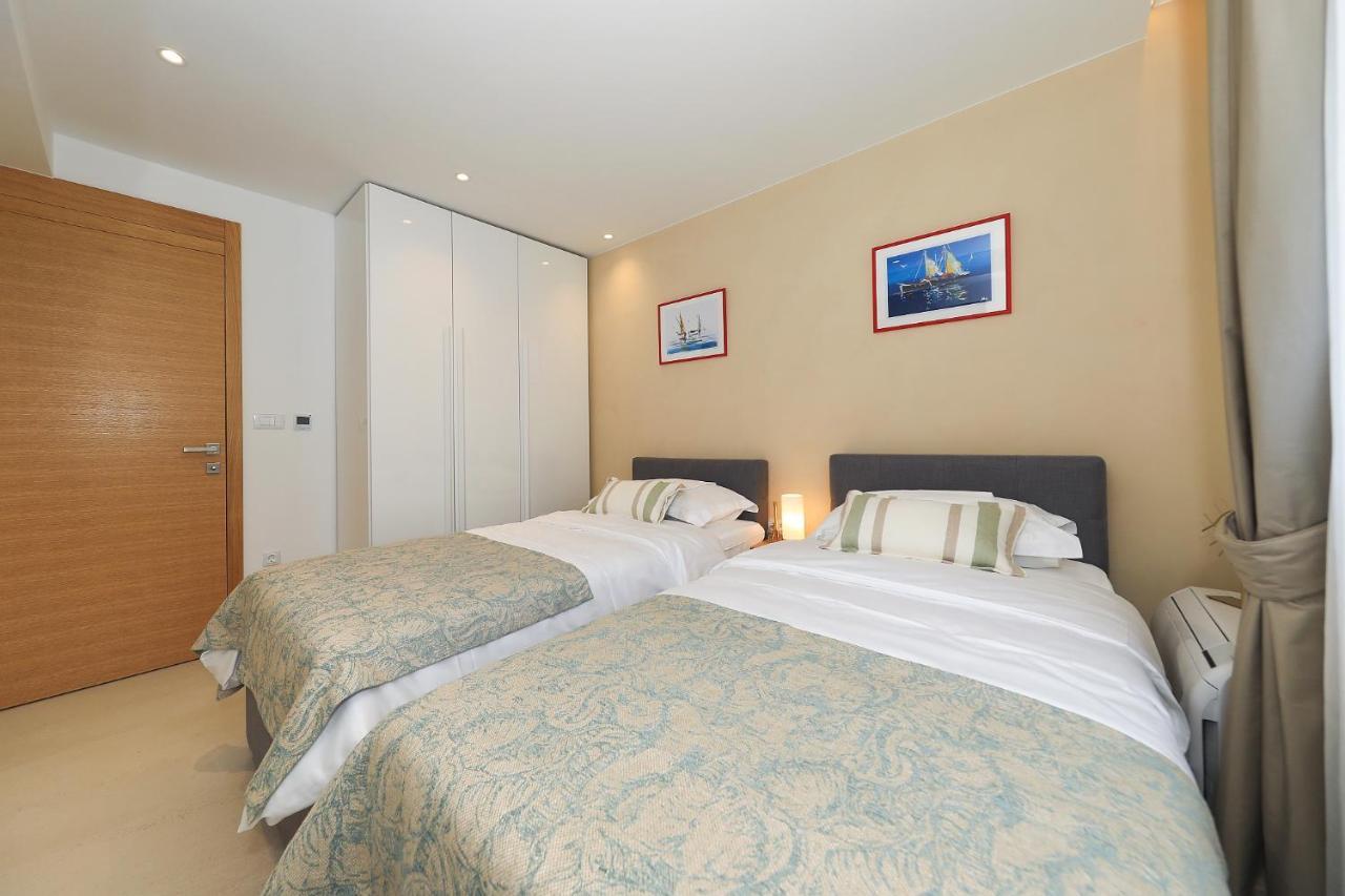 Manda Luxury